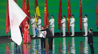 曙光先锋迎战冰川之巅，险胜过关，现场掌声雷动的简单介绍