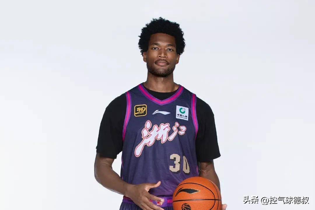 浙江官宣续约外援约克季后赛场均26+6.7+6.7